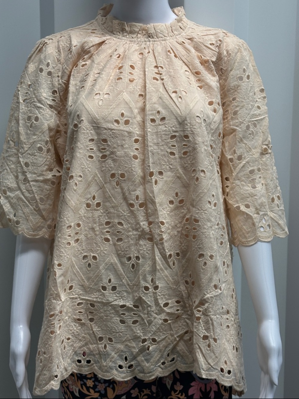 Eyelet Lace Peasant Top in Pale Peach XL